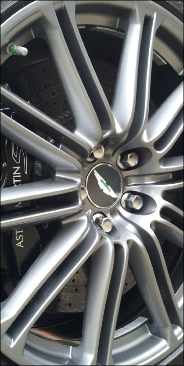 SPOTLESS LEE CLEAN mobile car valeting and gutter cleaning servise in Norfolk